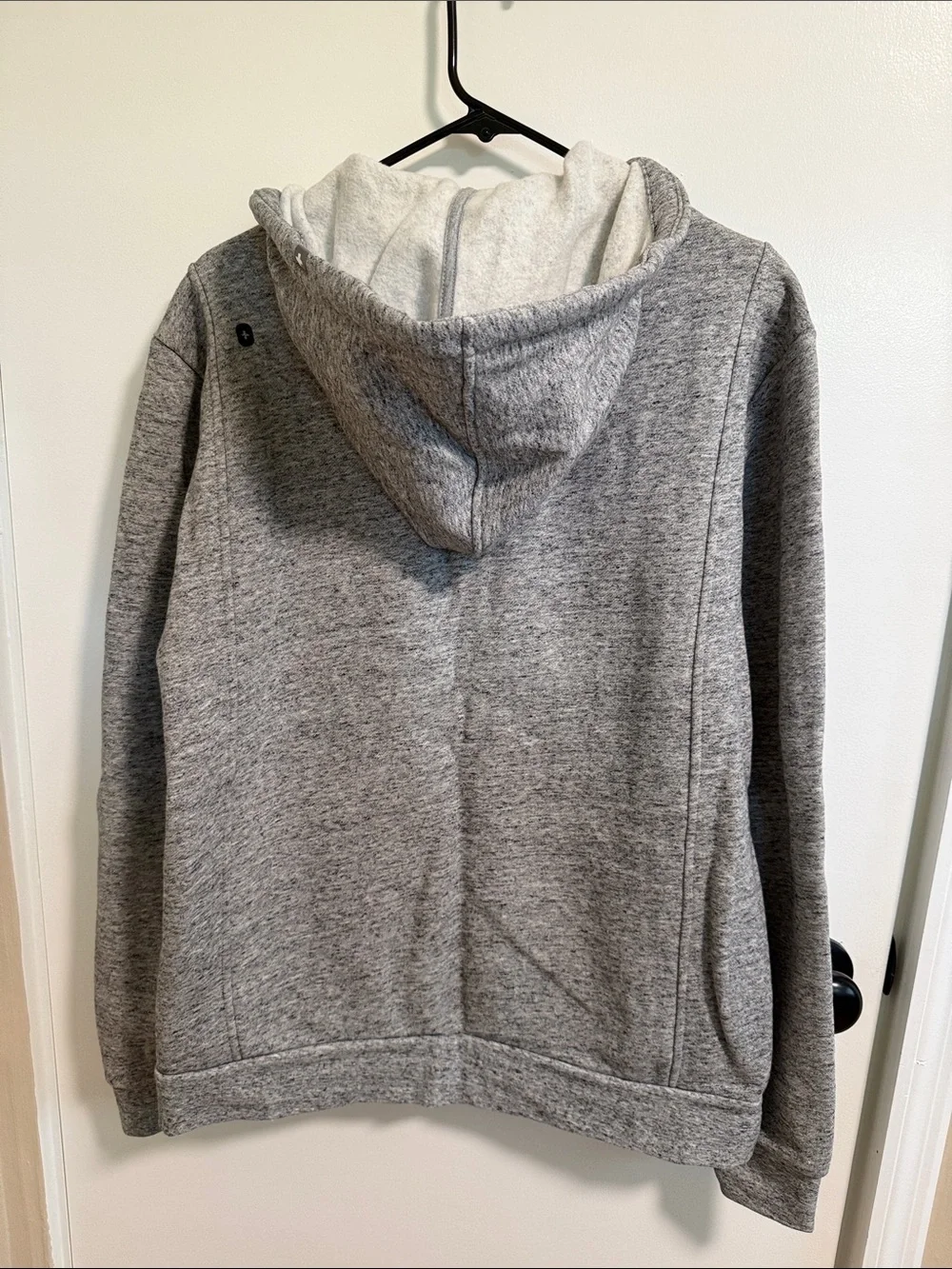 Figs Men's Zip-Up Hooded Sweater in Heather Gray